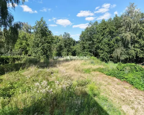 Gotowa inwestycja: Działka 20,2 ara z prawomocnym pozwoleniem na budowę 2 domów - Narama (15 min od Krakowa)      Szuk