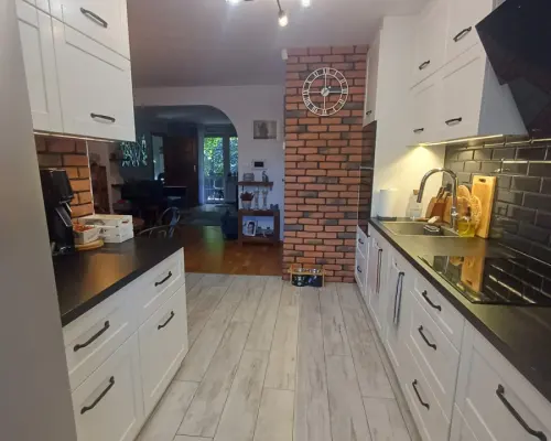 Dom na sprzedaż w Suwałkach – 247 m², 9 pokoi