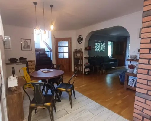 Dom na sprzedaż w Suwałkach – 247 m², 9 pokoi