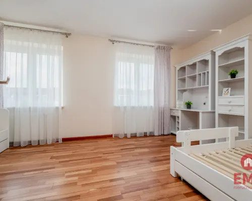 Duże przestronne mieszkanie. Bacieczki