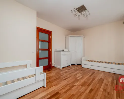 Duże przestronne mieszkanie. Bacieczki