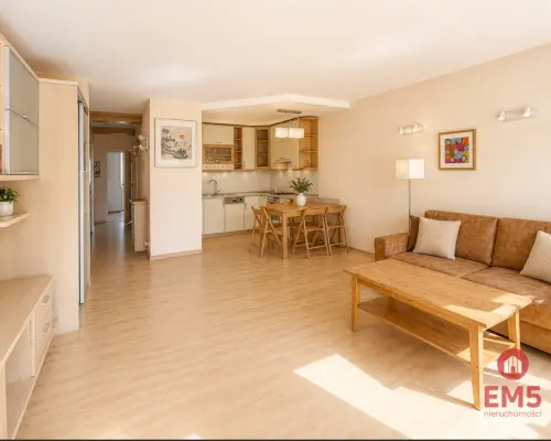 68,5 m² | 3 pokoje | Cegła | 2 balkony