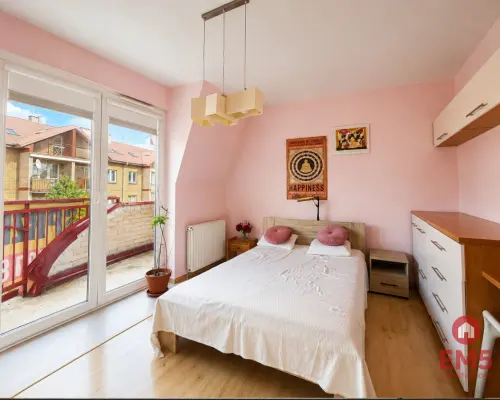 68,5 m² | 3 pokoje | Cegła | 2 balkony