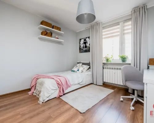 Trzy pokoje, dwie łazienki z balkonem, Centrum