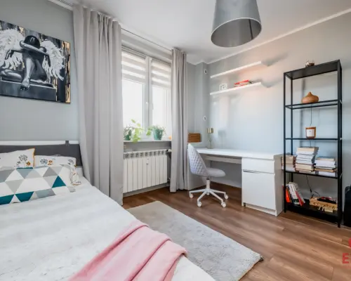 Trzy pokoje, dwie łazienki z balkonem, Centrum