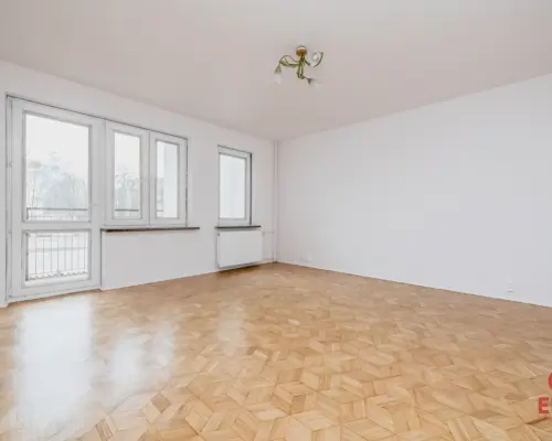 Wysoki parter z balkonem