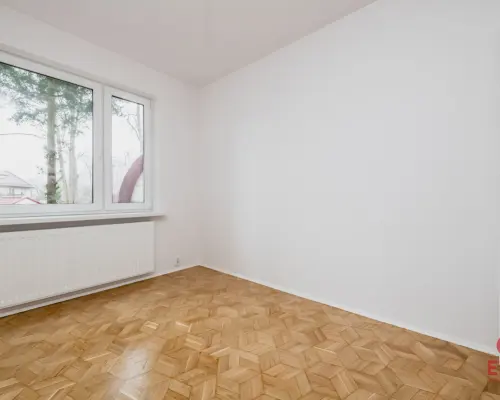 Wysoki parter z balkonem