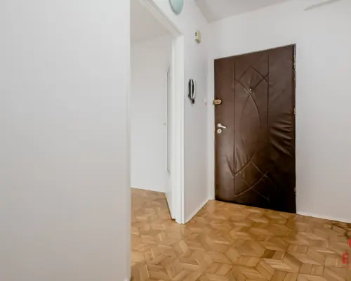 Wysoki parter z balkonem