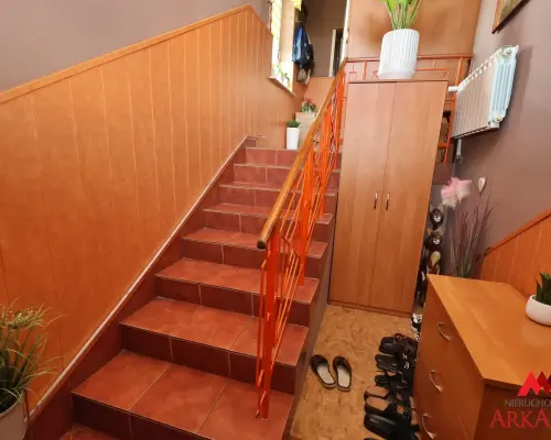 NA SPRZEDAŻ – PIĘTRO DOMU Z ODDZIELNYM WEJŚCIEM