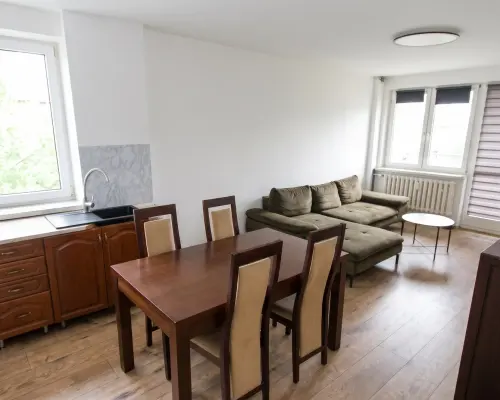 Arkadia Nieruchomości prezentuje komfortowe mieszkanie w samym Centrum miasta - 3 pokoje, balkon, świetna lokalizacja  Na spr