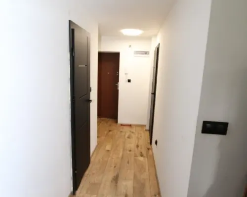 Arkadia Nieruchomości prezentuje komfortowe mieszkanie w samym Centrum miasta - 3 pokoje, balkon, świetna lokalizacja  Na spr