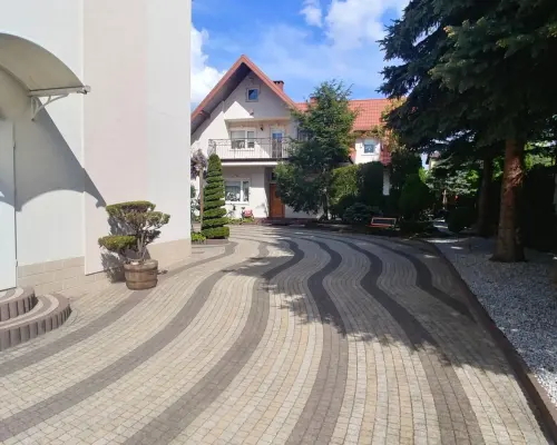 Górna - dom 242 m2 z zakładem produkcyjnym 260 m2