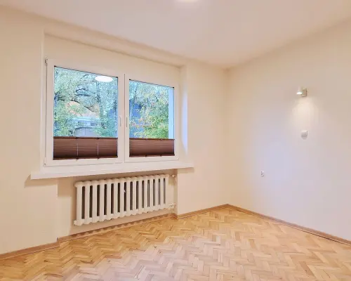 Julianów - dom o pow. 225 m2 garaż ul. Bema