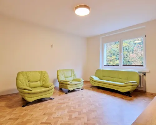 Julianów - dom o pow. 225 m2 garaż ul. Bema
