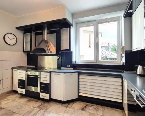 Julianów - do wynajęcia dom 300 m2 dwa garaże