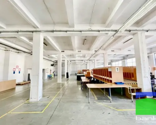 Górna - hala na parterze 3080 m2 ul. Senatorska