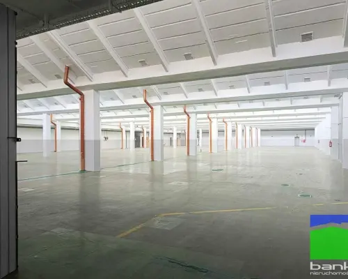 Górna - hala na parterze 3080 m2 ul. Senatorska