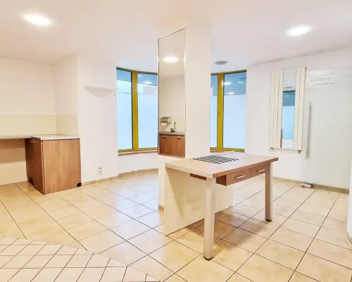 Centrum - gabinet 25,5 m2 parter