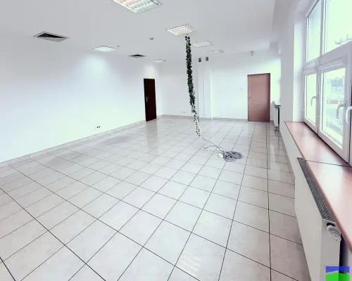 Pabianice - powierzchnia biurowa 200 m2, parking