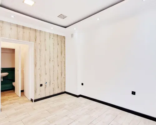 Górna / Dąbrowa - lokal na parterze 20m2