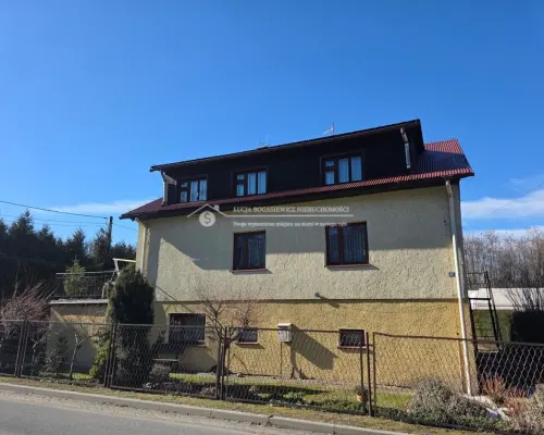 Ustroń | Dom wolnostojący | 328 m² | 11 pokoi | działka 758 m²  PODSTAWOWE PARAMETRY  Powierzchnia użytkowa: ok.