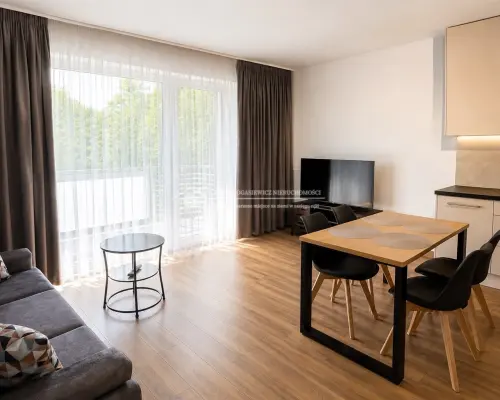 PIERWSZY NAJEM | NOWE MIESZKANIE 43,11 m² | GARAŻ | KOMÓRKA LOKATORSKA | JAWORZE   Do wynajęcia  nowe, nigdy wcze