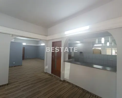 Lokal, 103m2, centrum,duża witryna,parking