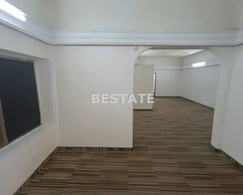 Lokal, 103m2, centrum,duża witryna,parking
