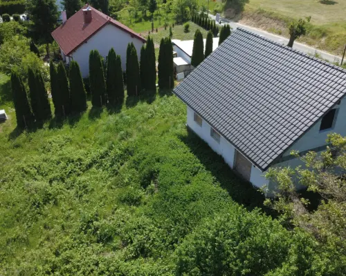 Dom wolnostojący w stanie surowym otwartym
