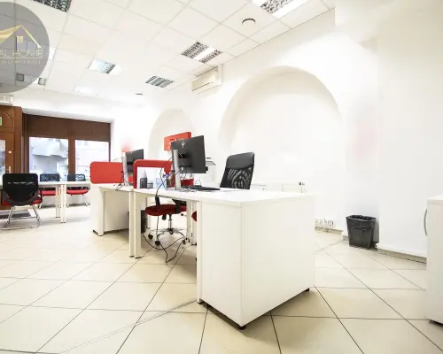 Lokal z witryną w Centrum do wynajęcia
