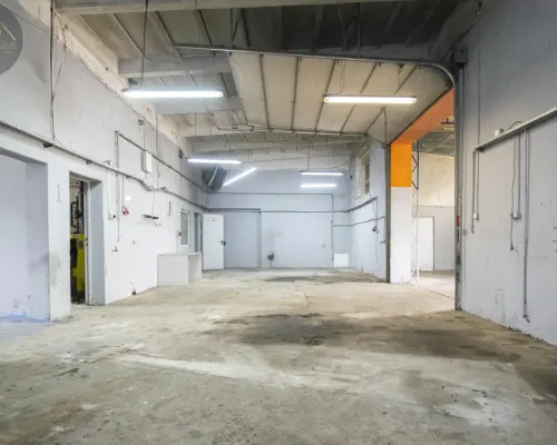 Lokal - Hala 180m2, działka 1200m2