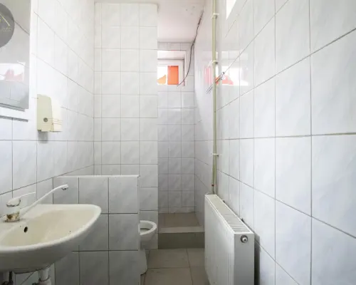 Lokal - Hala 180m2, działka 1200m2