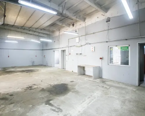 Lokal - Hala 180m2, działka 1200m2