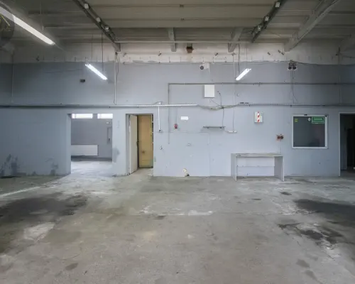 Lokal - Hala 180m2, działka 1200m2