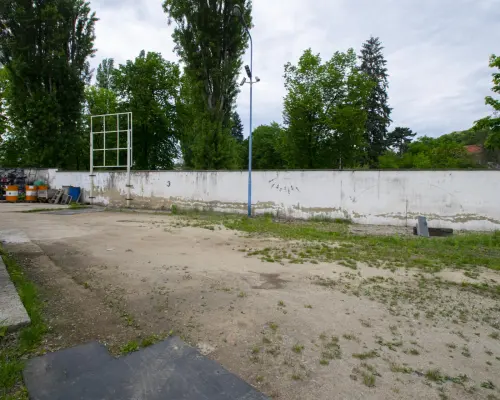 Lokal - Hala 180m2, działka 1200m2