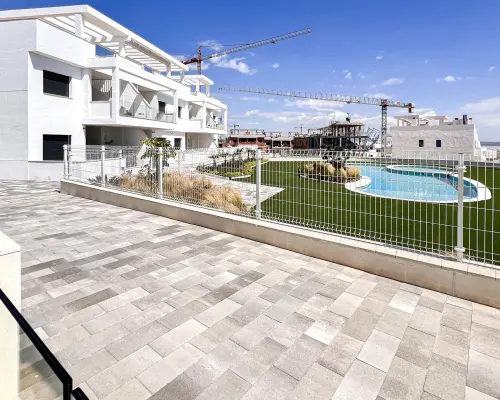 MIESZKANIA W NOWOCZESNYM KOMPLEKSIE W TORREVIEJA