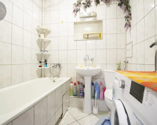 2pokojowe mieszkanie na Osiedlu Młodych z balkonem