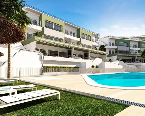 Penthouse z widokiem na góry i morze w Gandii