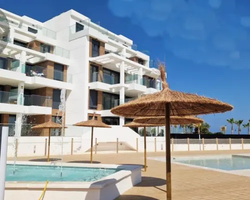 APARTAMENTY W PIERWSZEJ LINI DO MORZA W DENIA