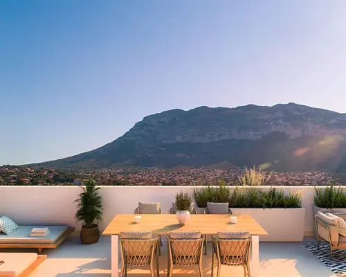 Gotowy penthouse 500 m od plaży w miasteczku Dénia