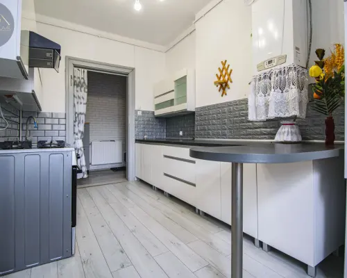 134,6M2/ 5 POKOI/ 2 BALKONY/ BLISKO CENTRUM