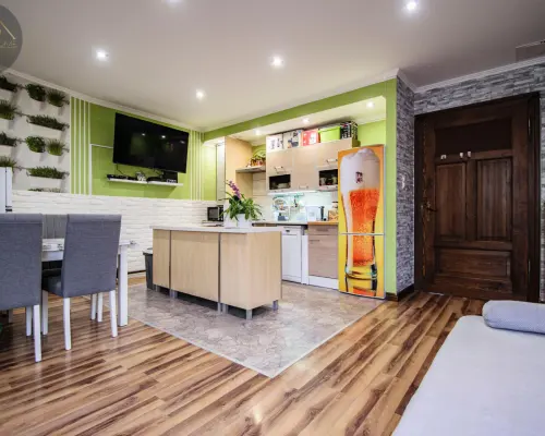 134,6M2/ 5 POKOI/ 2 BALKONY/ BLISKO CENTRUM