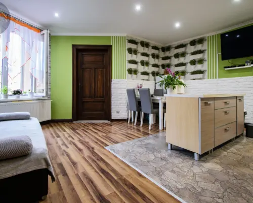 134,6M2/ 5 POKOI/ 2 BALKONY/ BLISKO CENTRUM