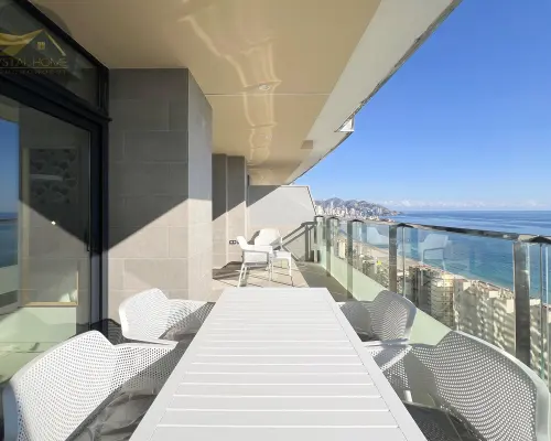 Wytworny apartament z widokiem na morze w Benidorm