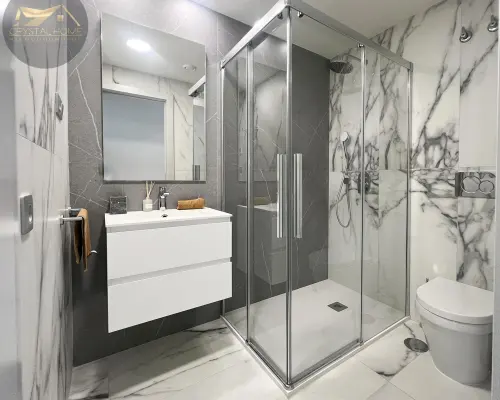 Wytworny apartament z widokiem na morze w Benidorm