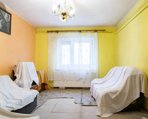 2 pokojowe mieszkanie do remontu z garażem