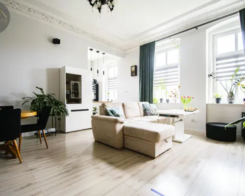 2 POKOJE/ 70,6M2/ PARTER