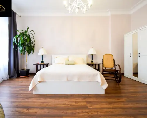 136m2, 4 pokoje, I piętro, 2 balkony