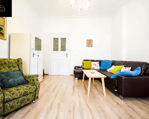 136m2, 4 pokoje, I piętro, 2 balkony