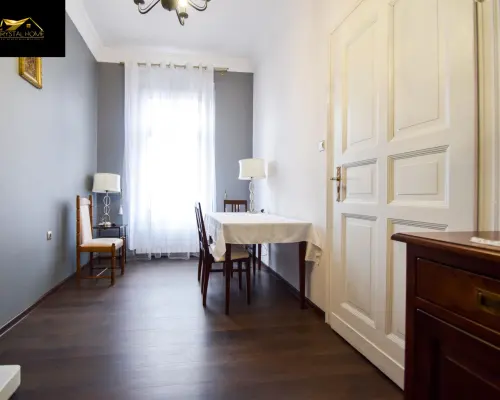 136m2, 4 pokoje, I piętro, 2 balkony